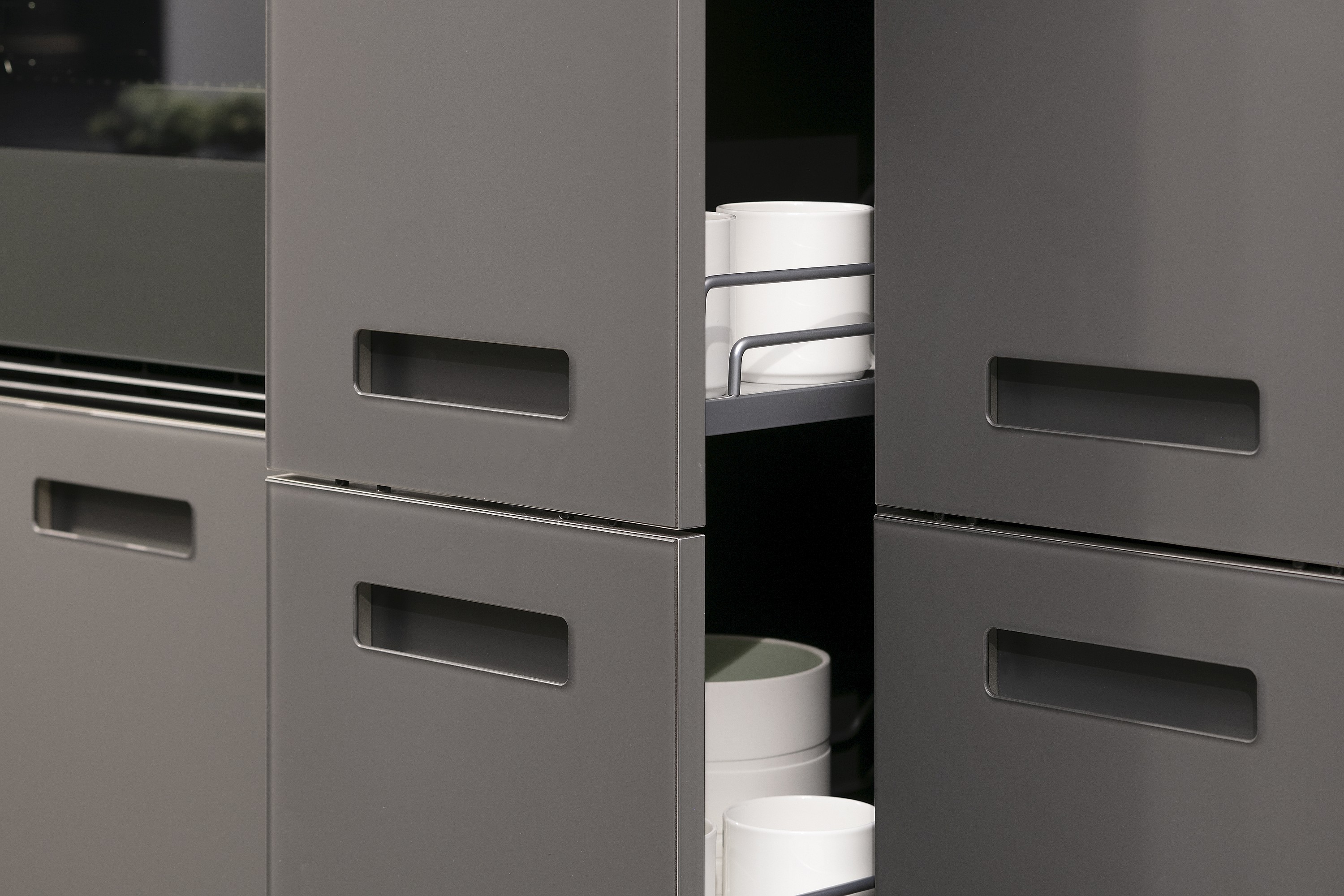 Smart-GlasFronten_Apotheken-Schrank_Schueller_06_rsp_KMG-211019-next125