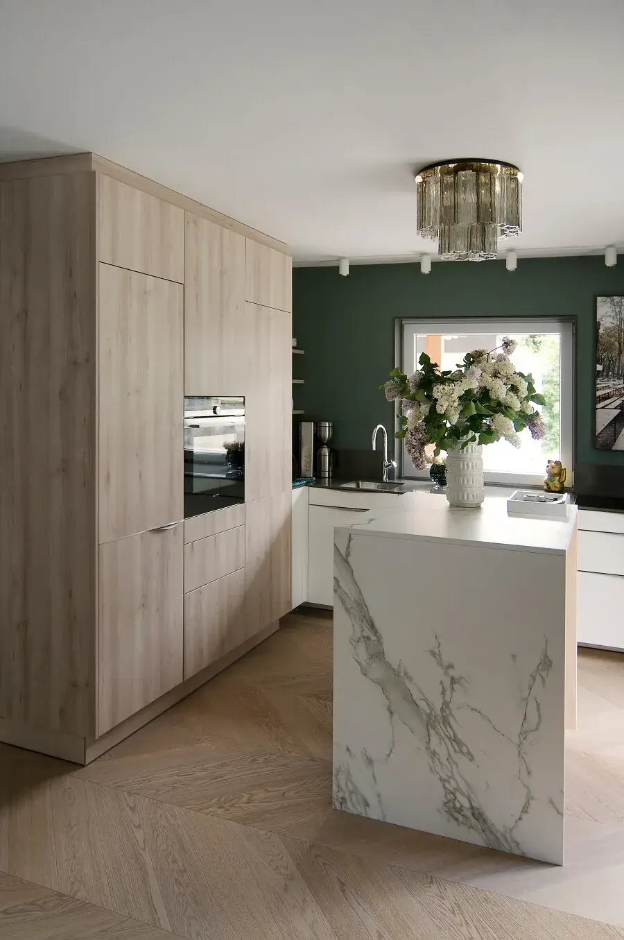 Küche weiss und holz