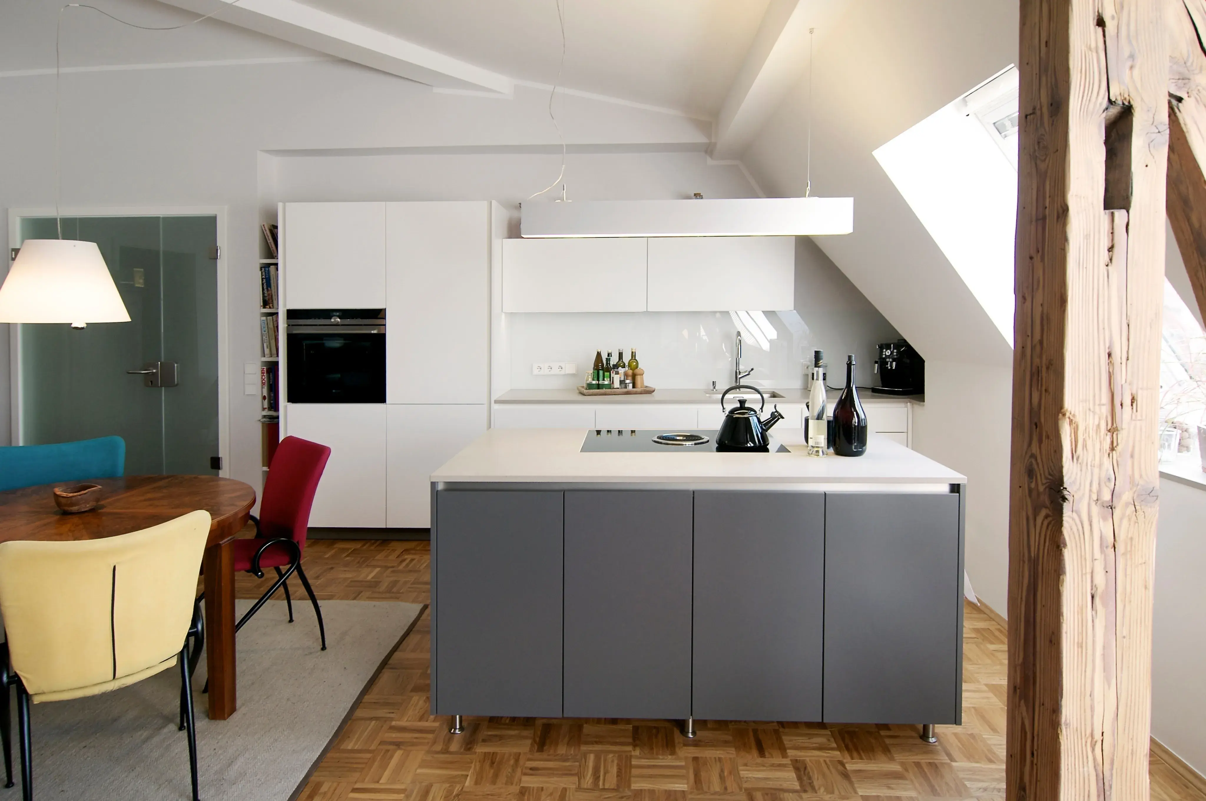 weiße küche kücheninsel